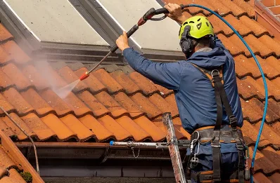 Démoussage et hydrofuge de toiture à Bellenglise